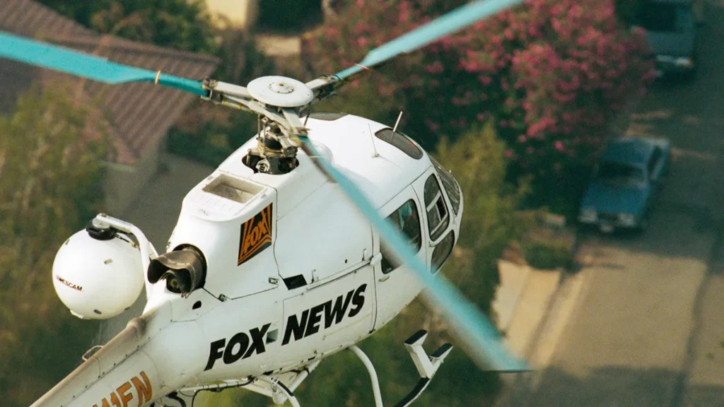 Deaths reported after helicopter carrying 4 hits radio tower in fiery Houston crash