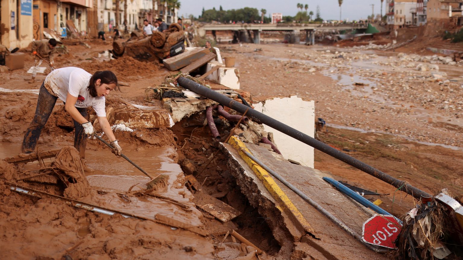 Heavy rains batter Barcelona as search for flood victims goes on in Valencia