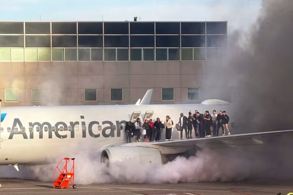 American Airlines Plane Engine Catches Fire Upon Landing in Denver – Foxton News