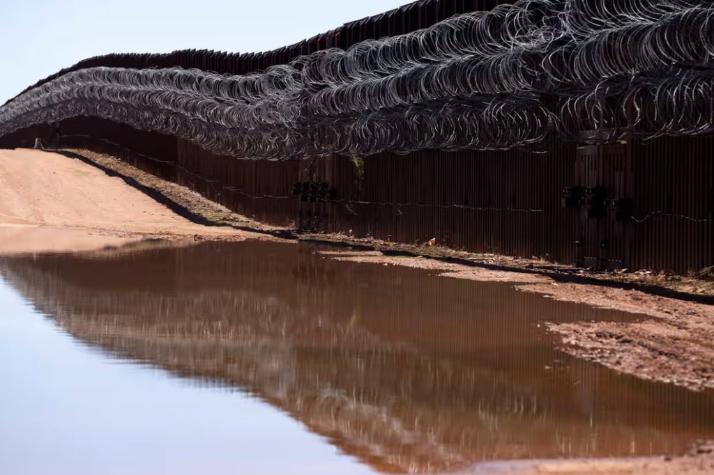 Arizona governor halts deportation of Guatemalan who gave birth days ago