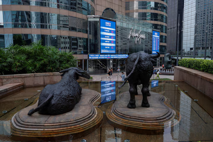 Stocks Climb on Hopes of Fed Easing as Yen Stays in Intervention Range stocks