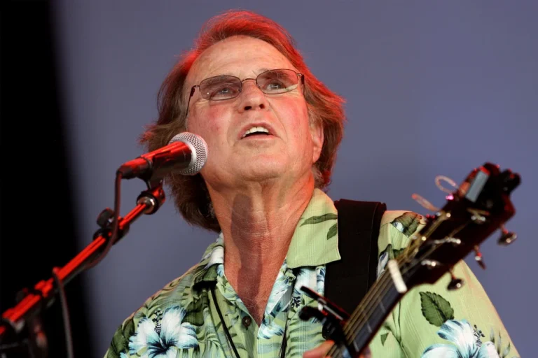 Country Joe McDonald, Woodstock Protest Icon, Dies at 84 Country Joe McDonald dies at 84